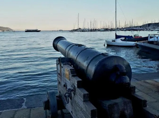 Guest house Relais Di Gusto 4*