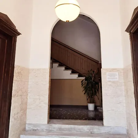 Pensjonat Hotiday Relais Di Gusto La Spezia